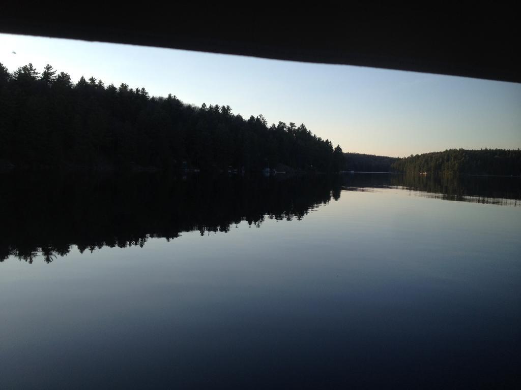 Little Hawk Resort & Marina Algonquin Highlands Eksteriør billede